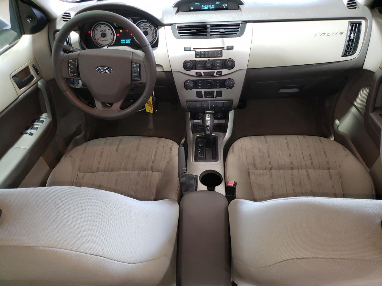 2010 Ford Focus - Image 8