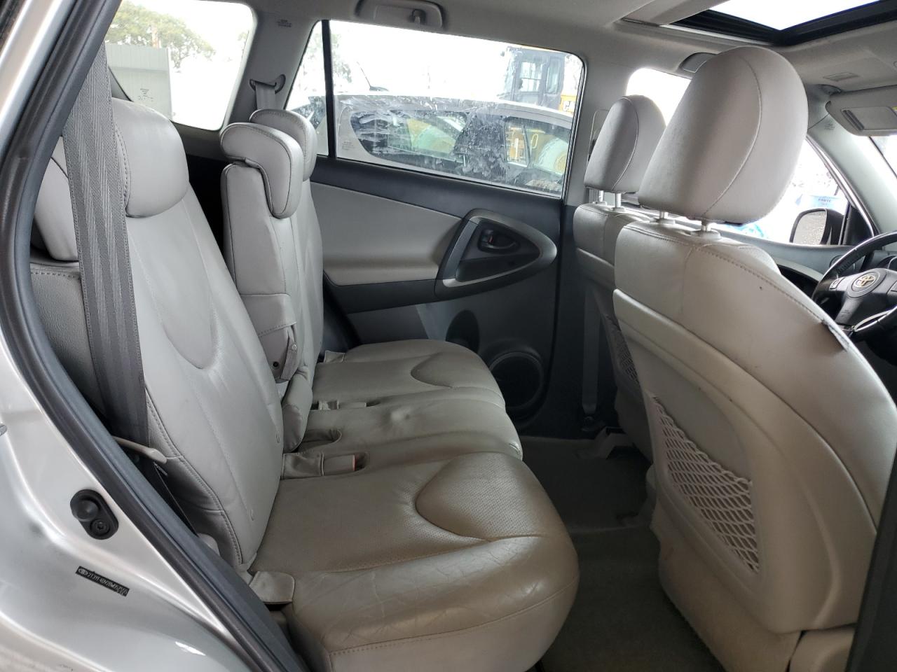 2011 Toyota Rav4 Limited VIN: 2T3YF4DV2BW057555 Lot: 48472375