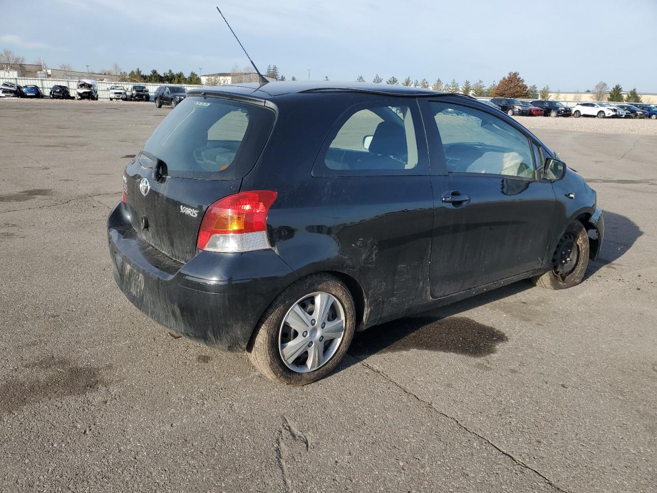 2009 Toyota Yaris - Image 3