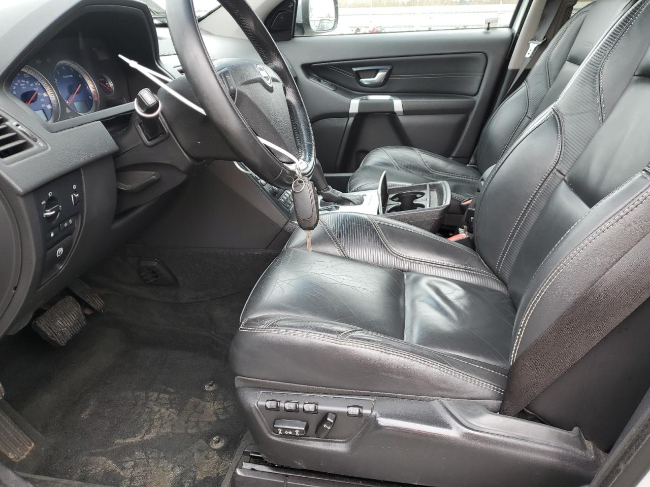 2014 Volvo XC90 - Image 7
