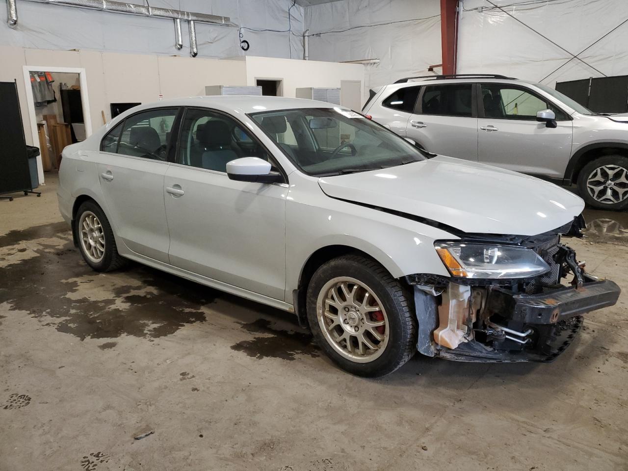 2017 Volkswagen Jetta - Image 4