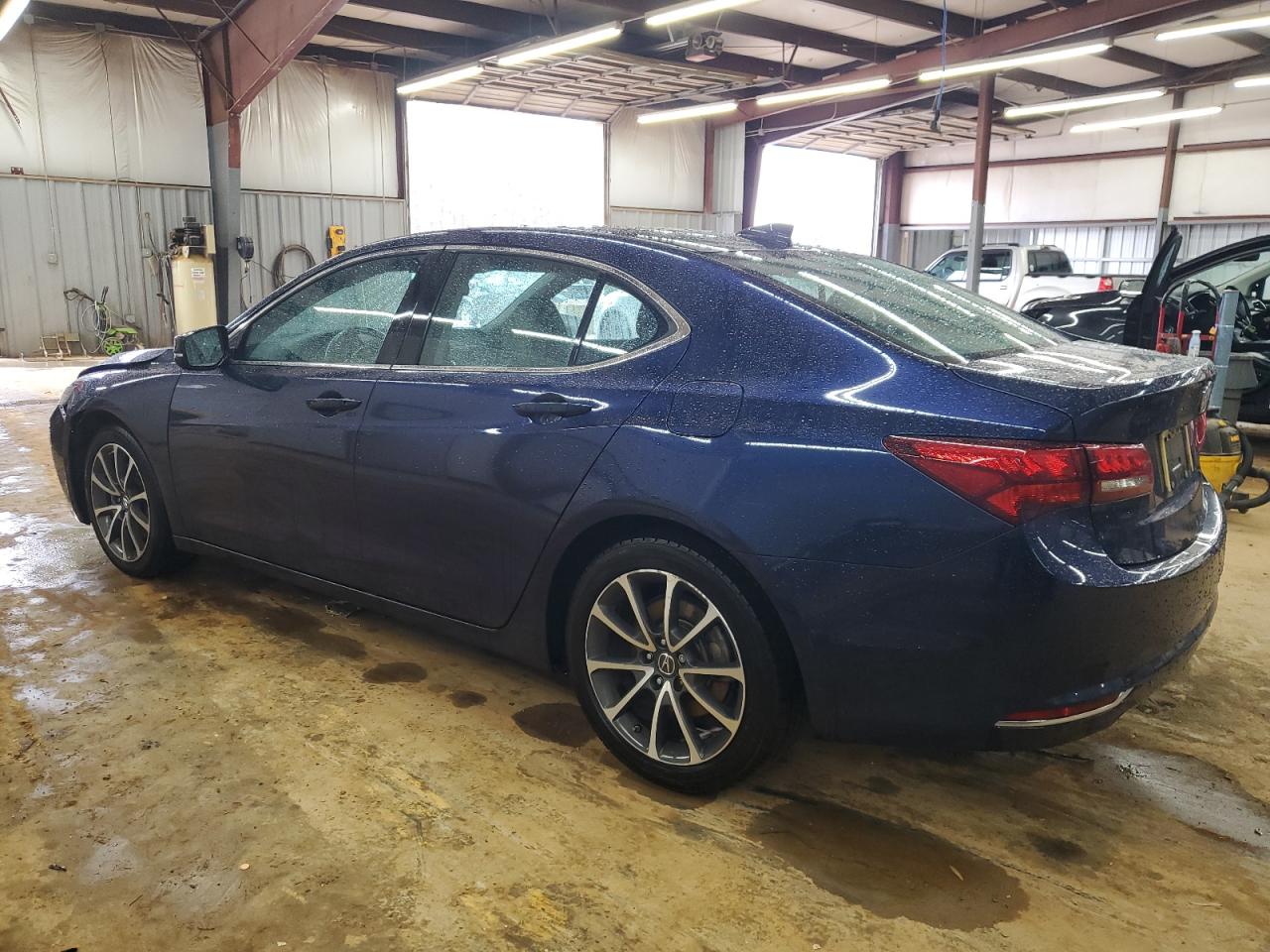 2015 Acura TLX - Image 2