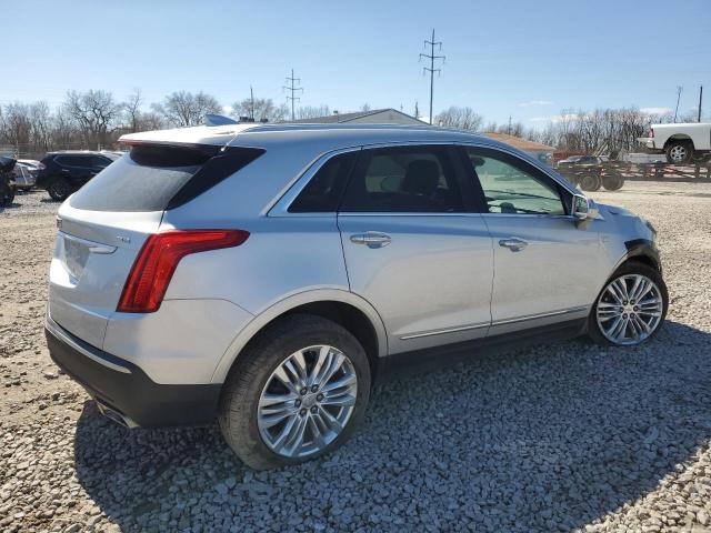  CADILLAC XT5 2017 Srebrny
