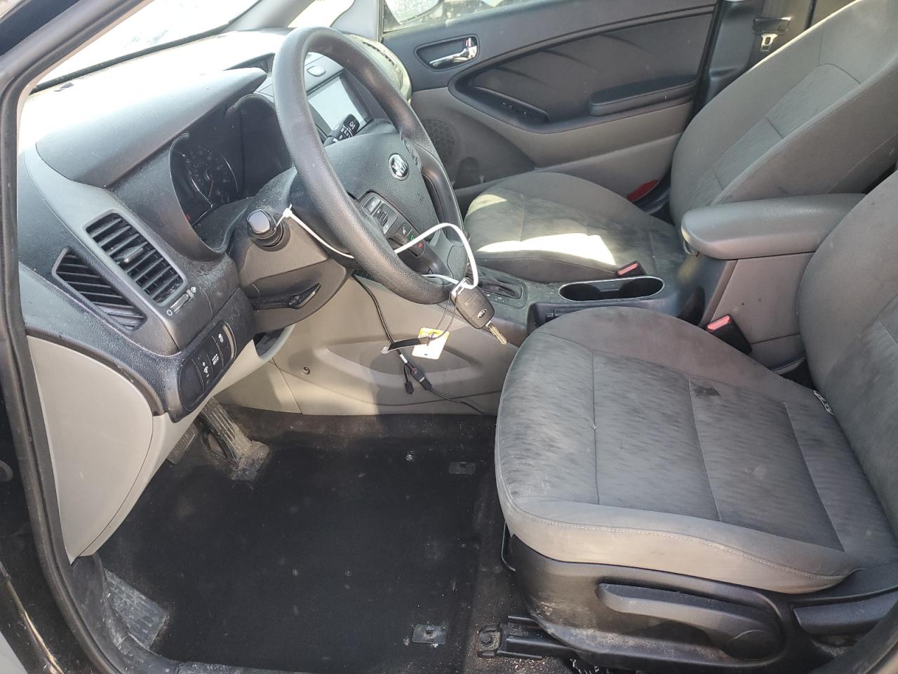 2016 Kia Forte - Image 7