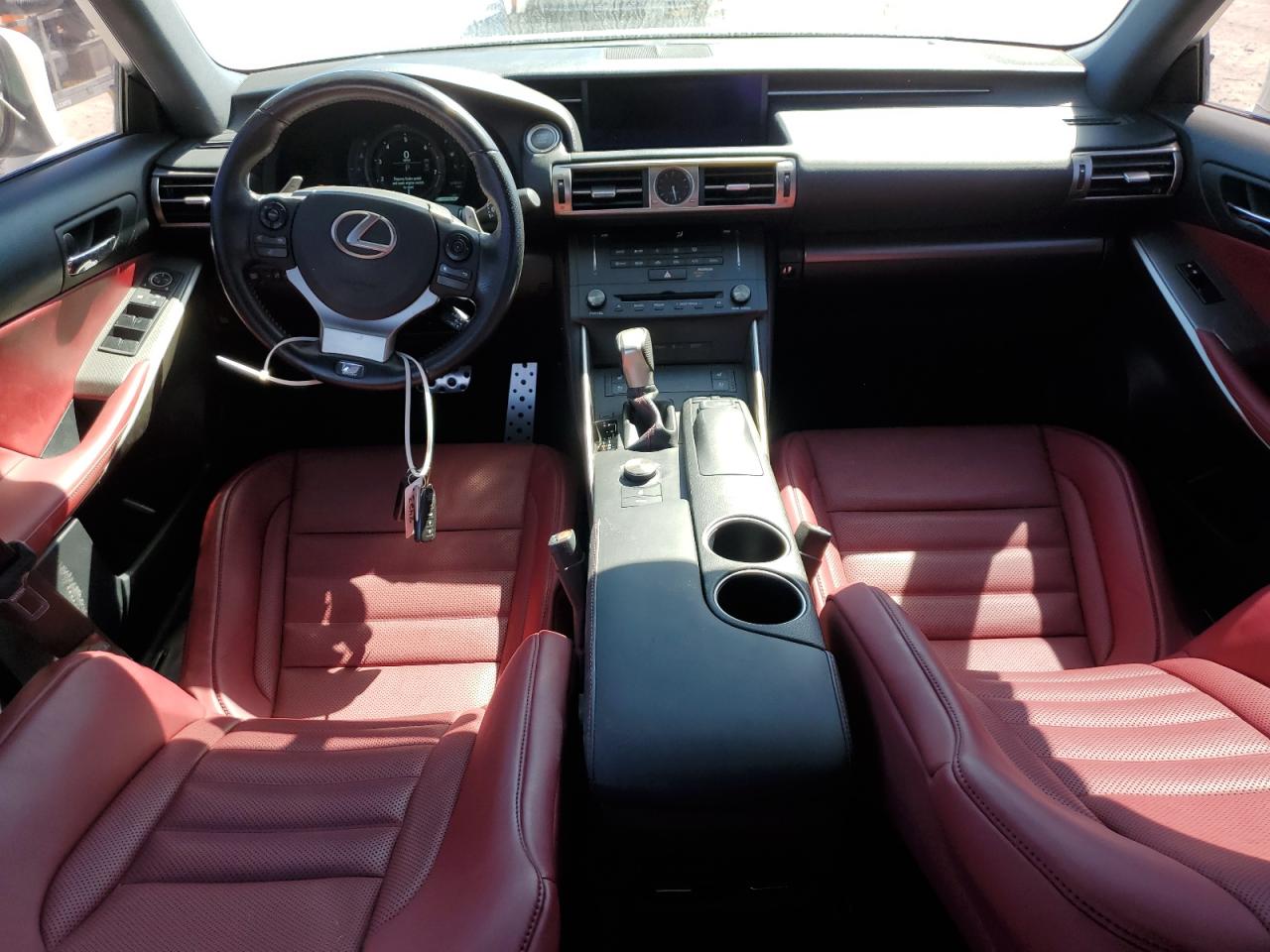 2016 Lexus IS - Image 8