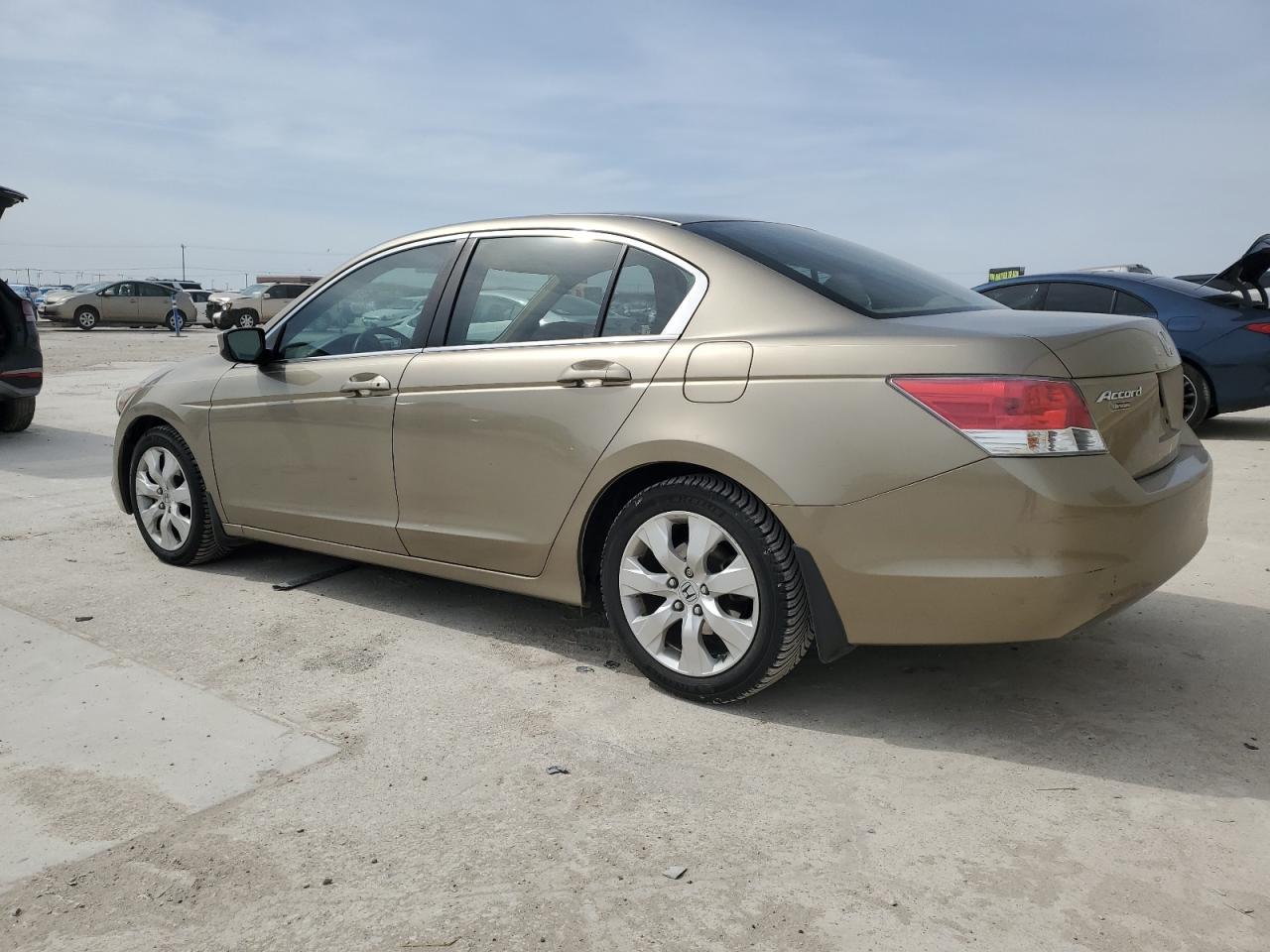 2010 Honda Accord - Image 2