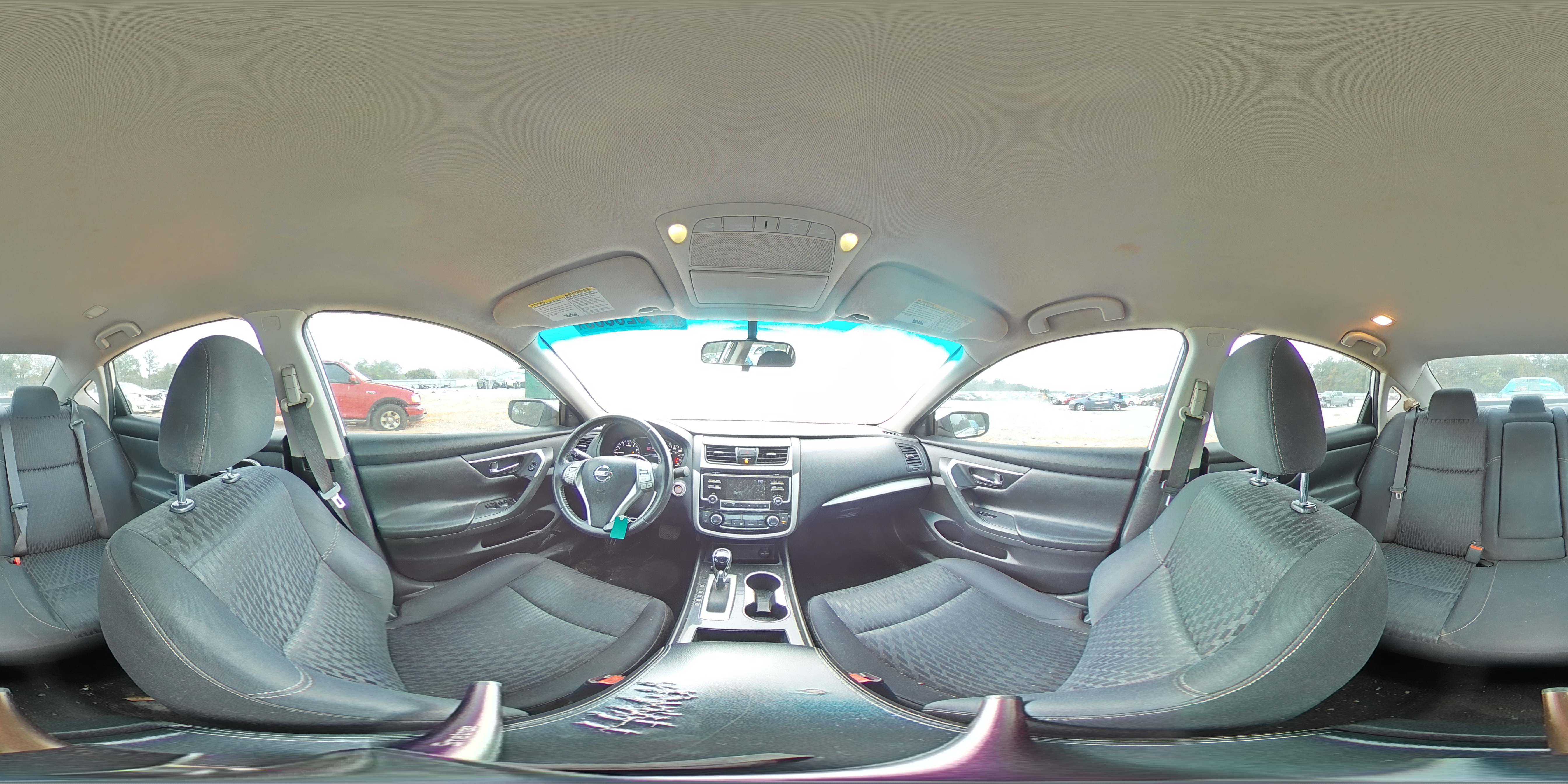 2018 Nissan Altima - Image 13