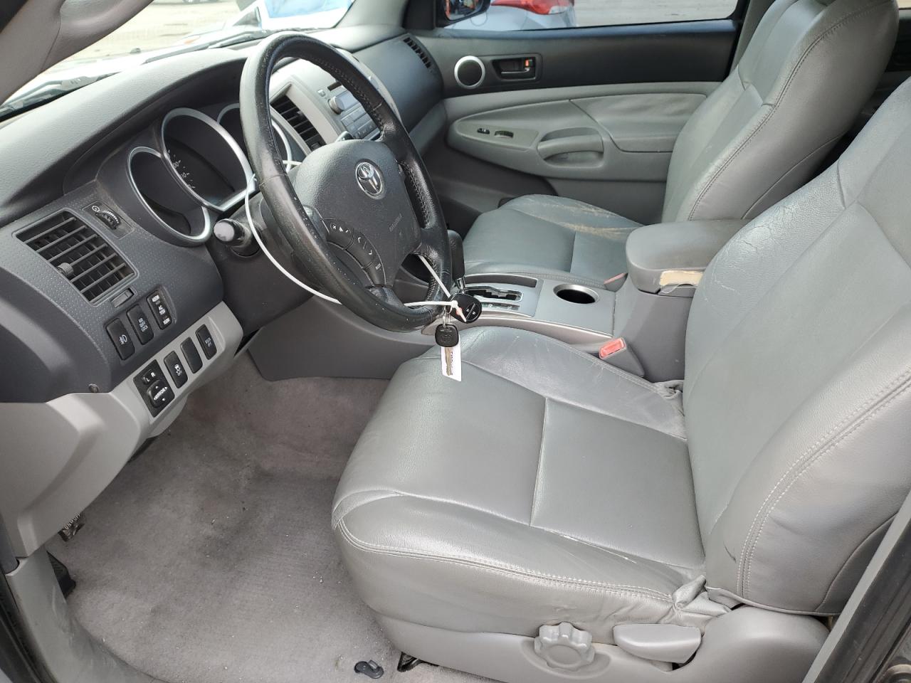 2010 Toyota Tacoma - Image 7