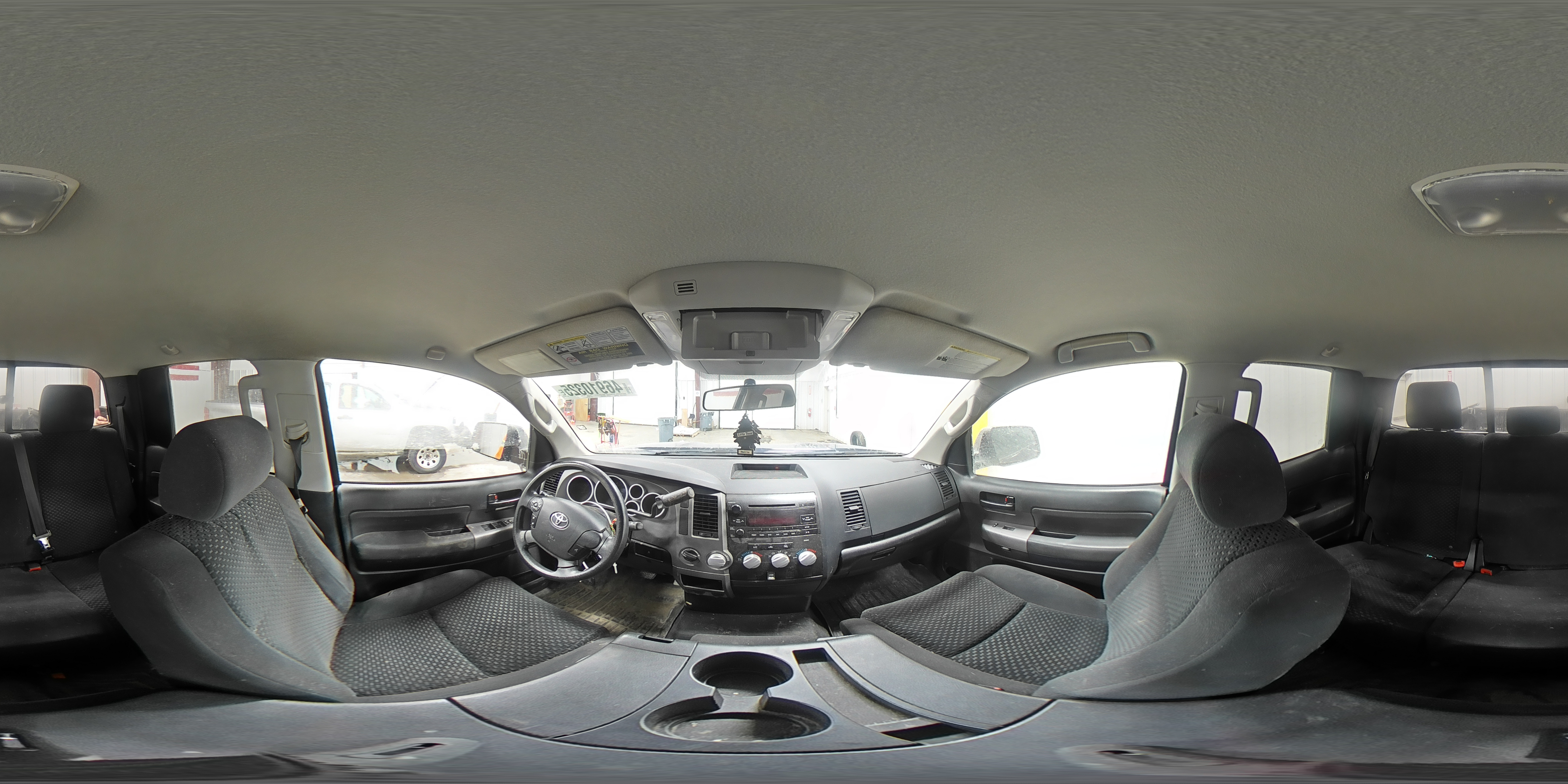 2013 Toyota Tundra - Image 12