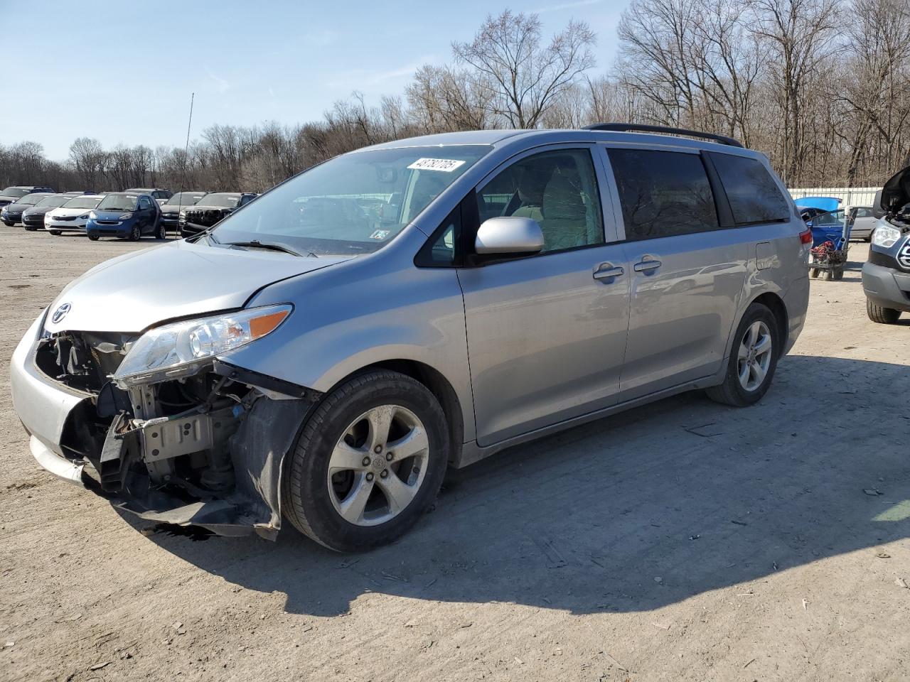 2013 Toyota Sienna - Image 1