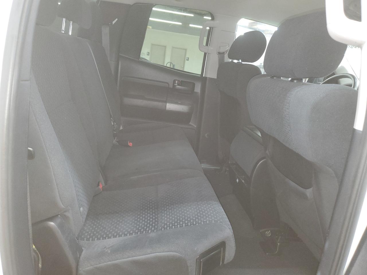 2010 Toyota Tundra - Image 10