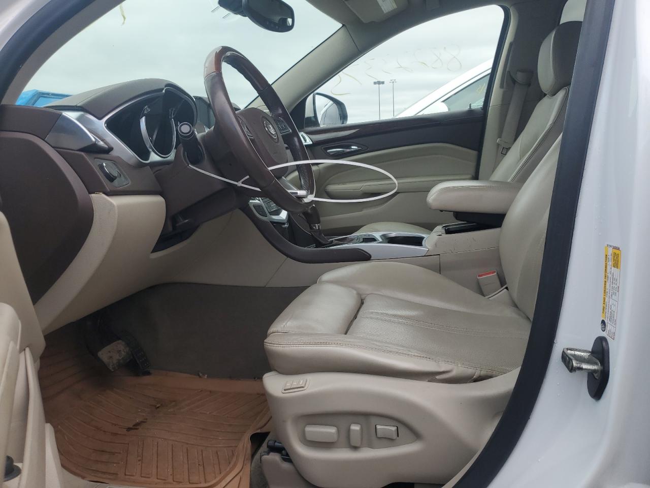 2010 Cadillac SRX - Image 7