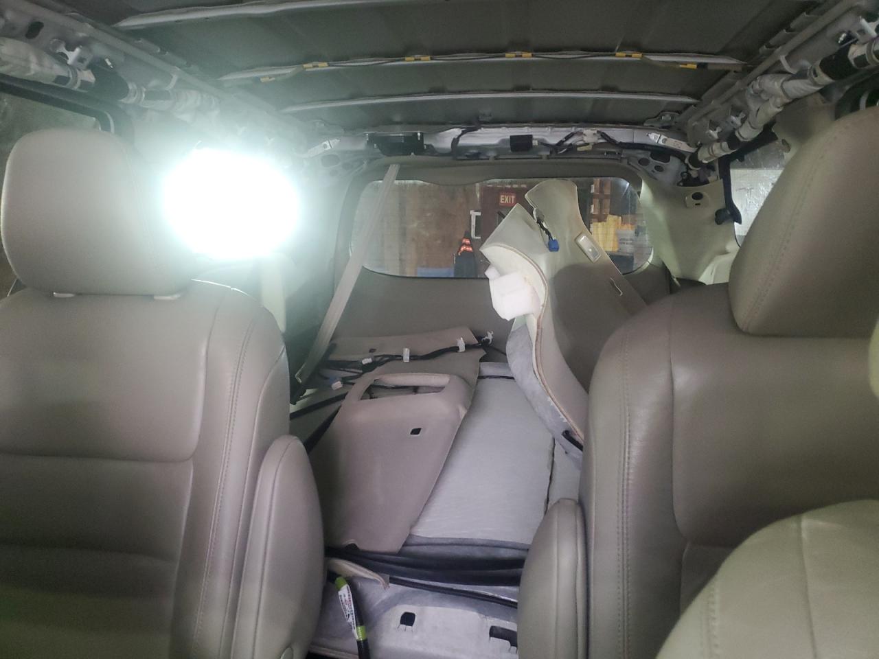 2019 Toyota Sienna - Image 10