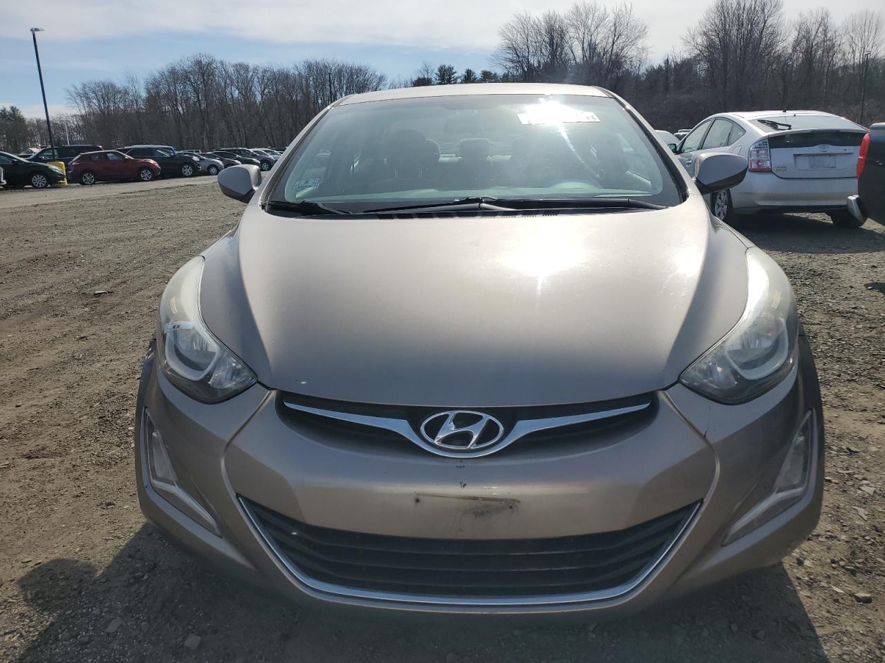 2015 Hyundai Elantra - Image 5