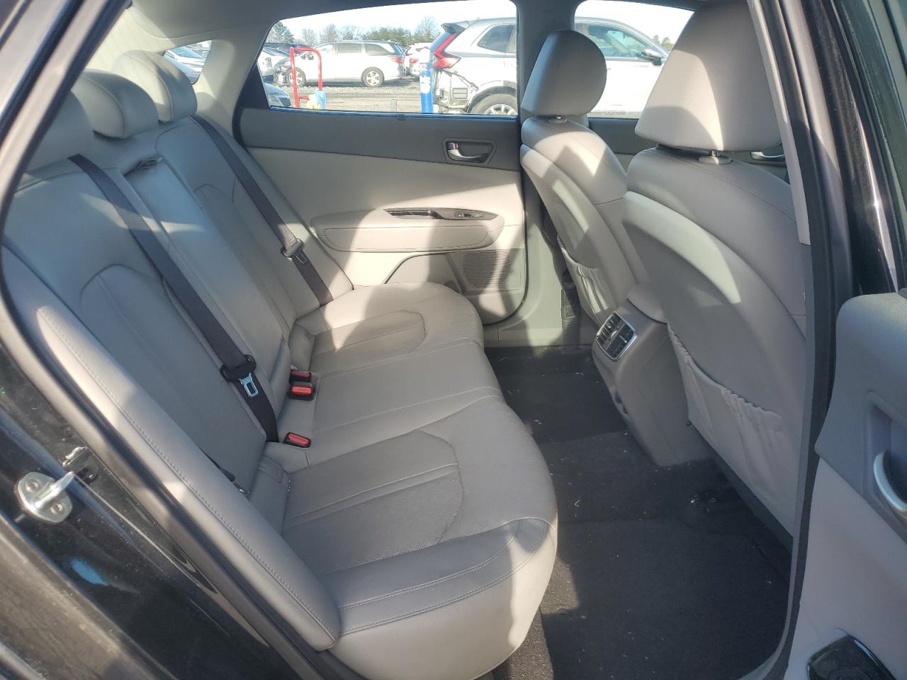 2017 Kia Optima - Image 10