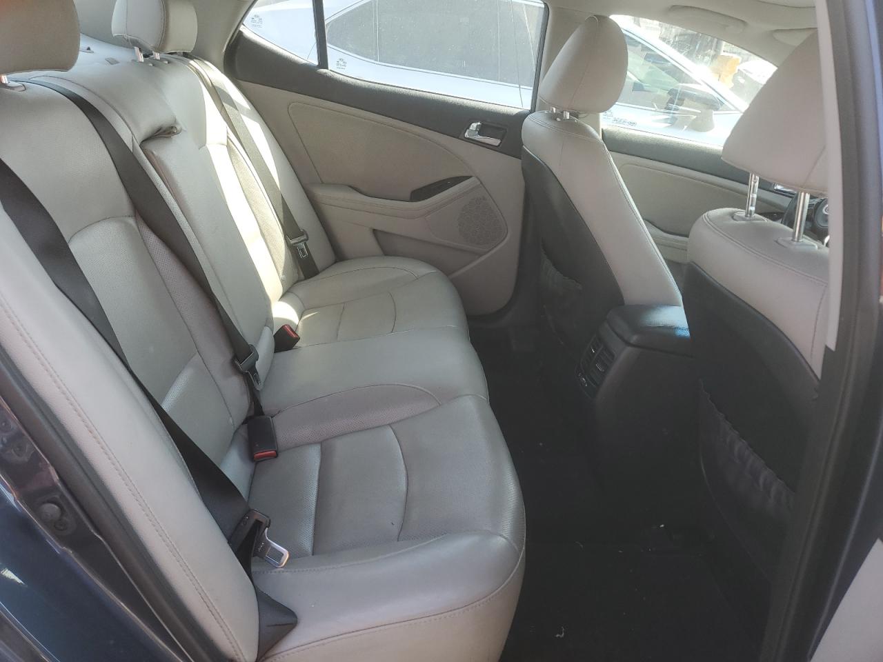 2015 Kia Optima - Image 10