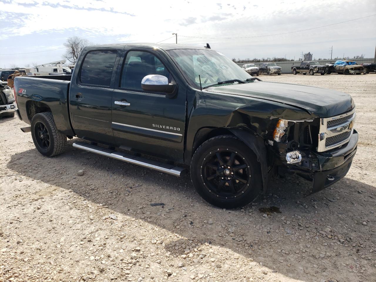 2013 Chevrolet Silverado - Image 4