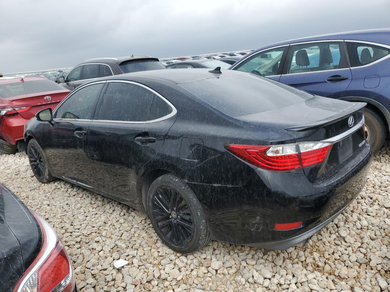 2014 Lexus ES - Image 2