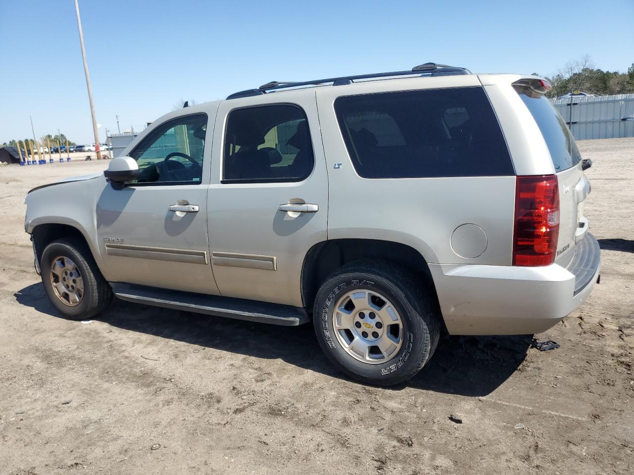 2011 Chevrolet Tahoe - Image 2