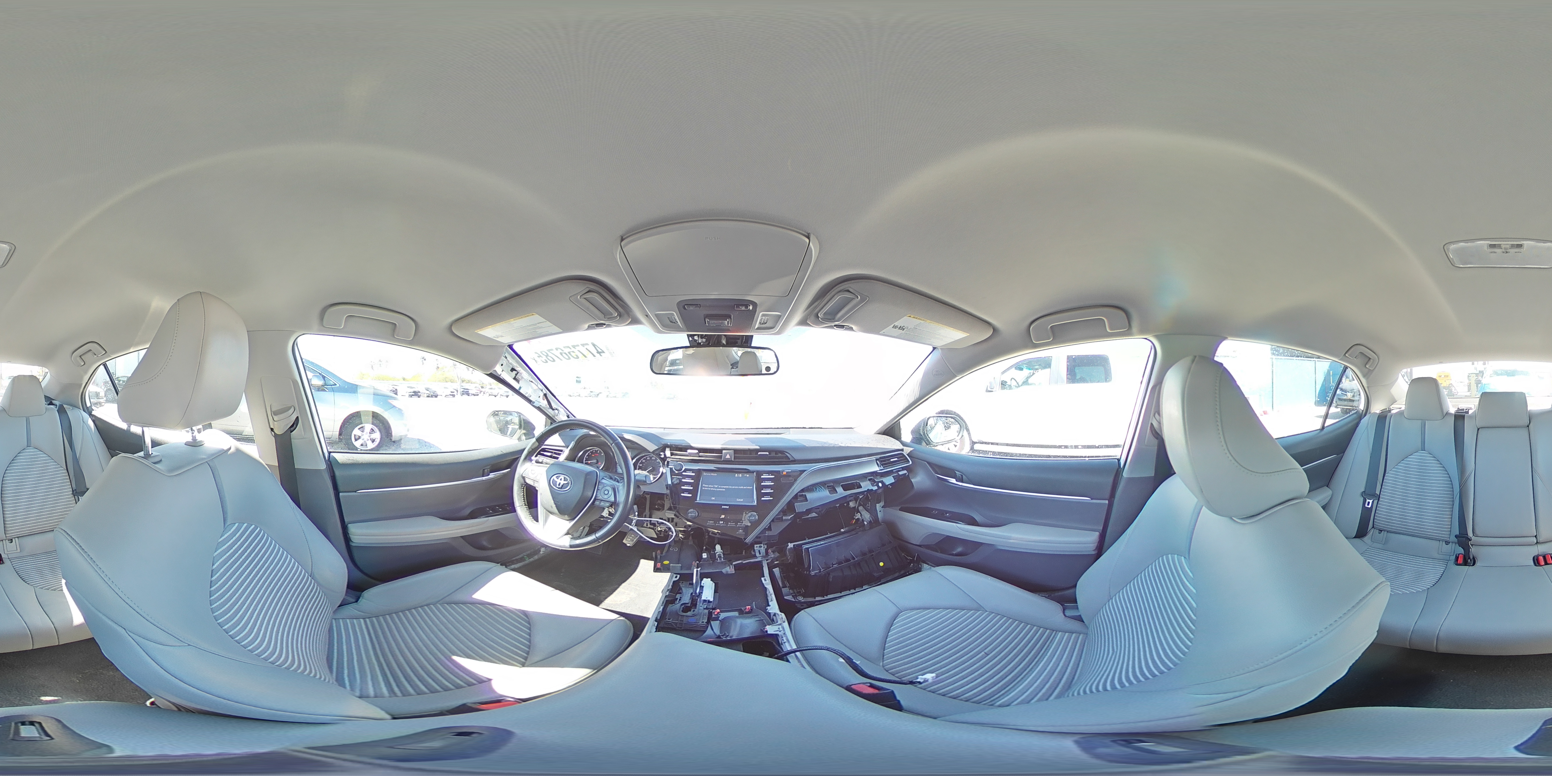2020 Toyota Camry - Image 15