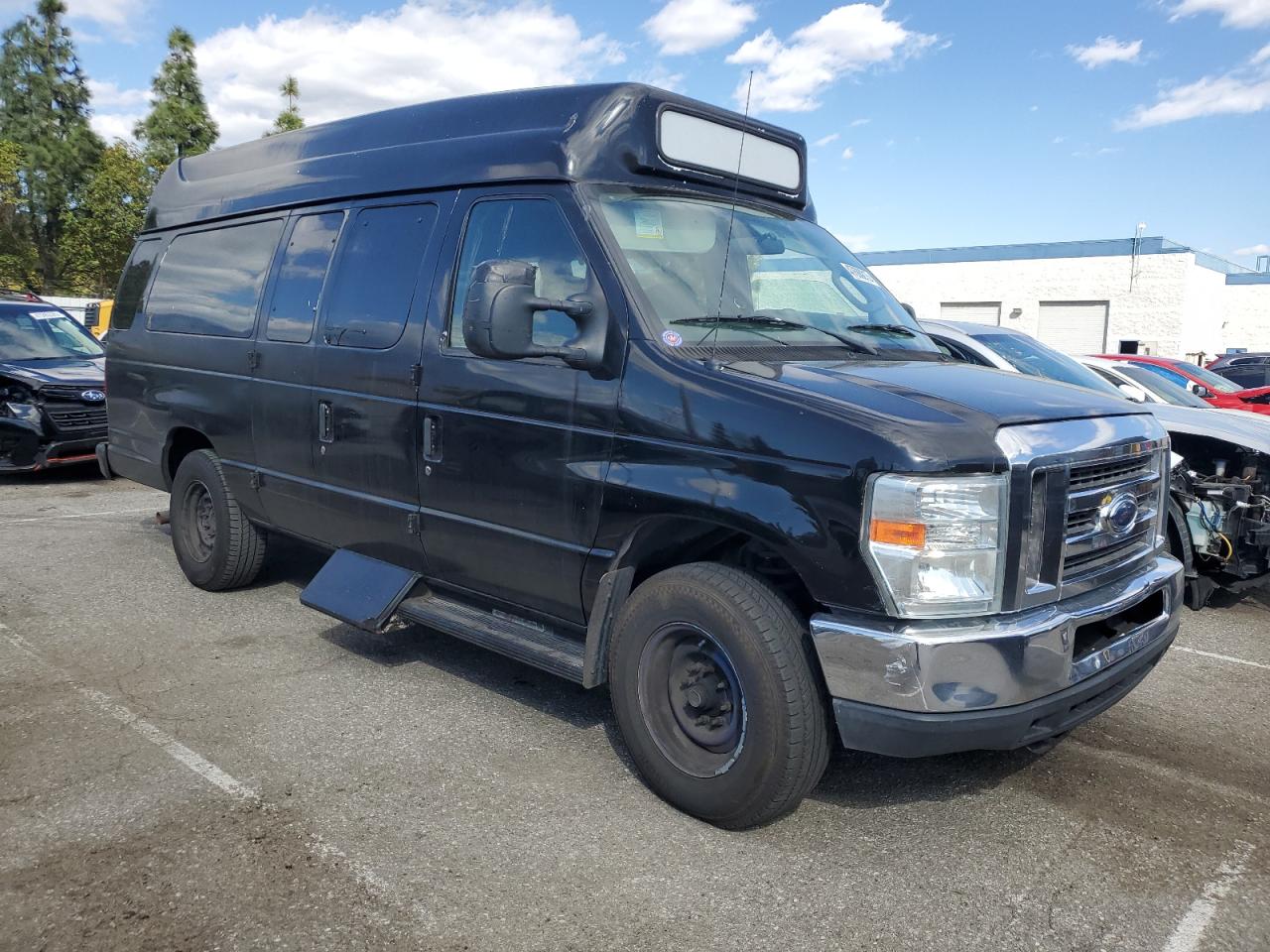 2014 Ford Econoline - Image 4