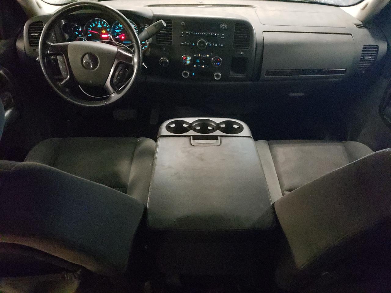 2009 Chevrolet Silverado - Image 8