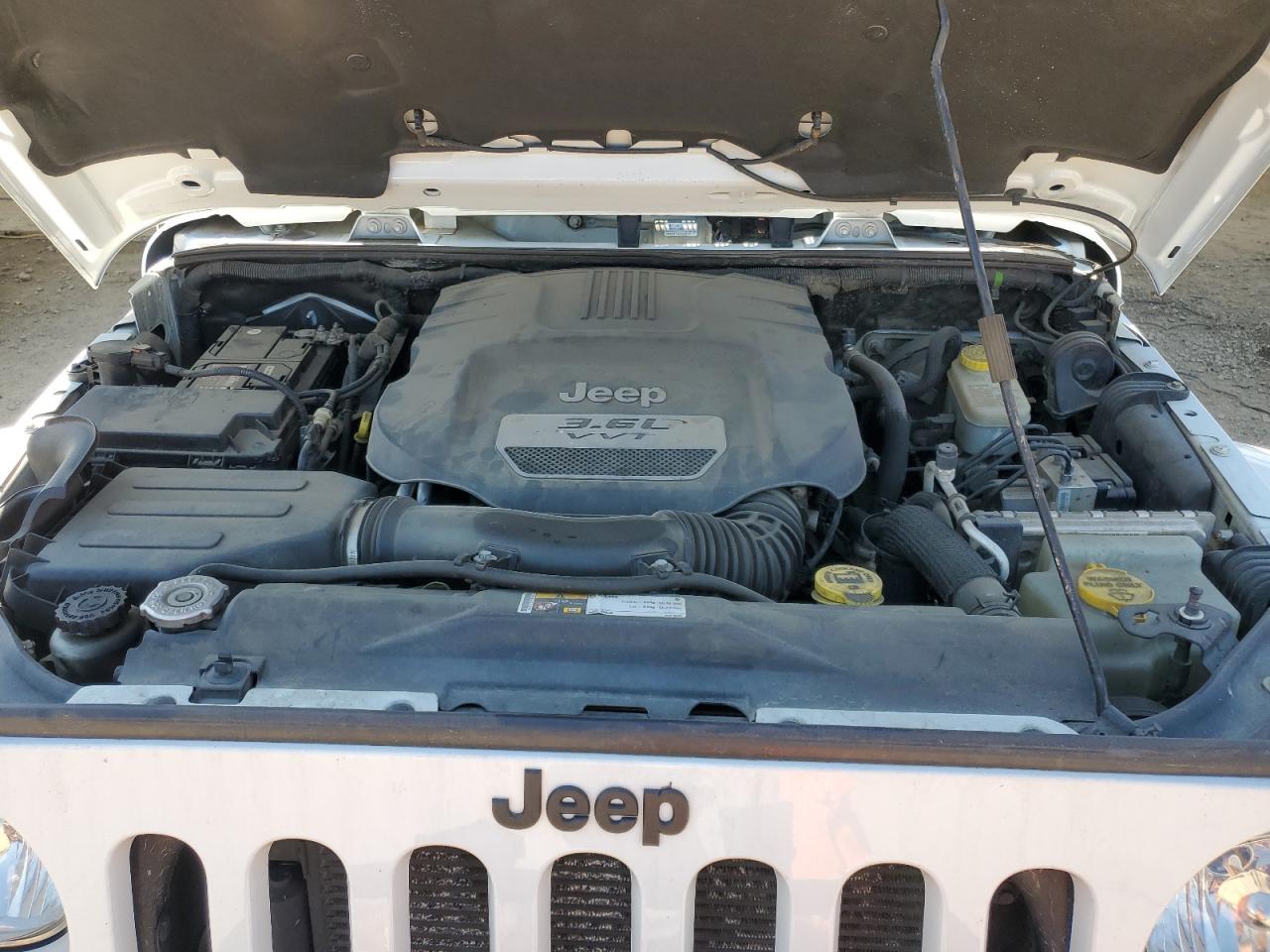 2015 Jeep Wrangler - Image 11