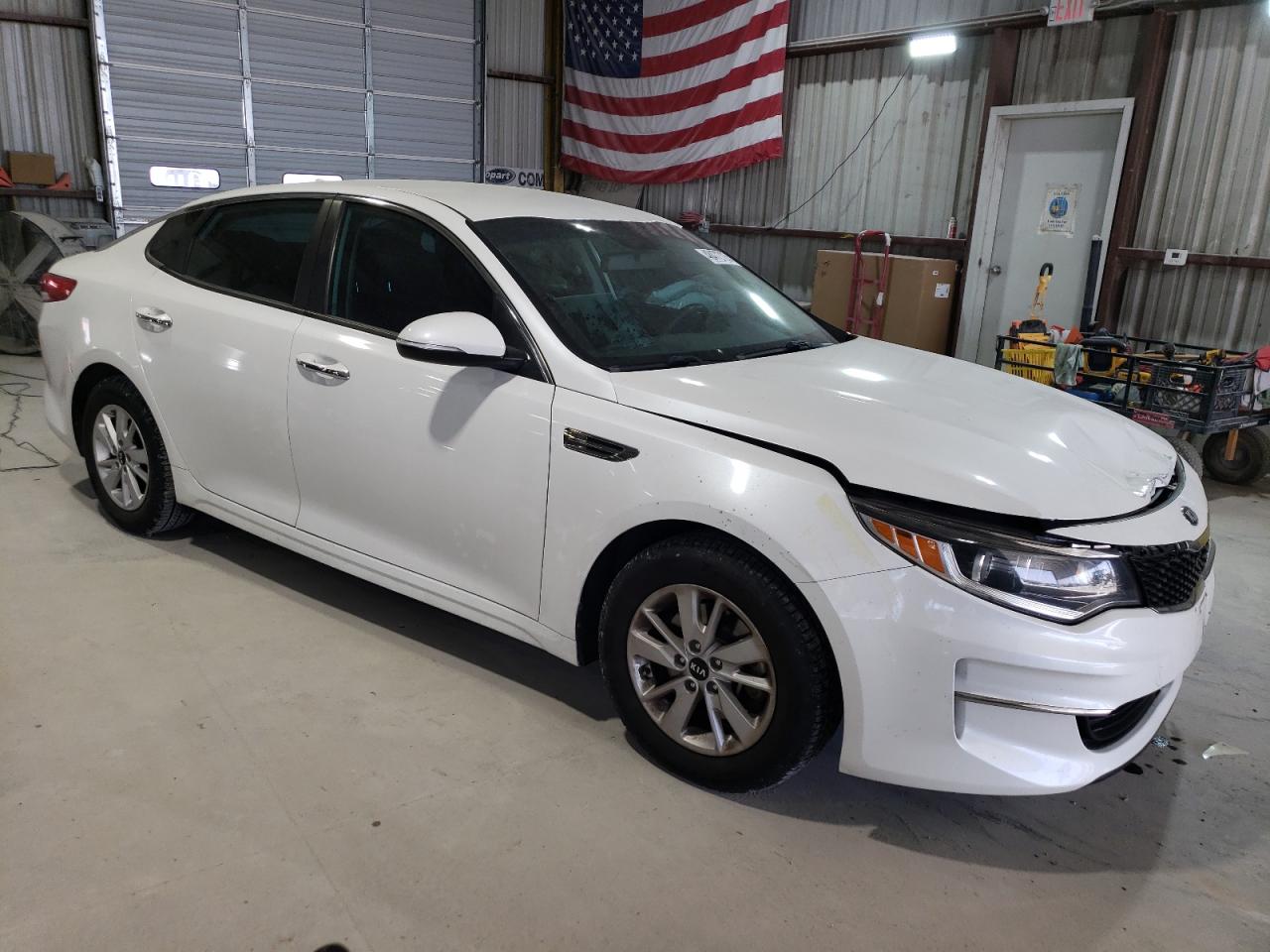 2016 Kia Optima - Image 4