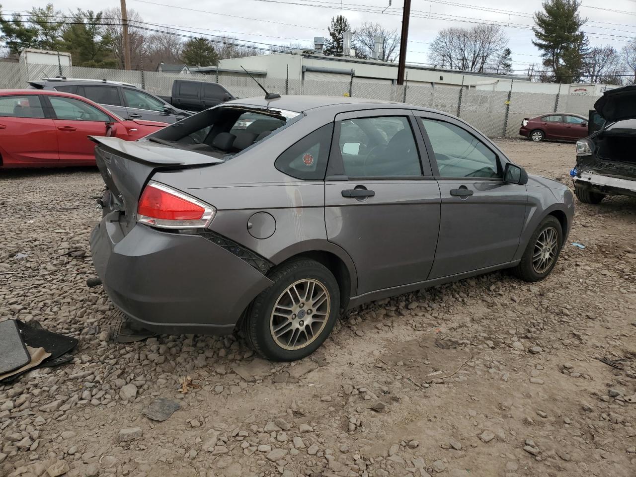 2010 Ford Focus - Image 3