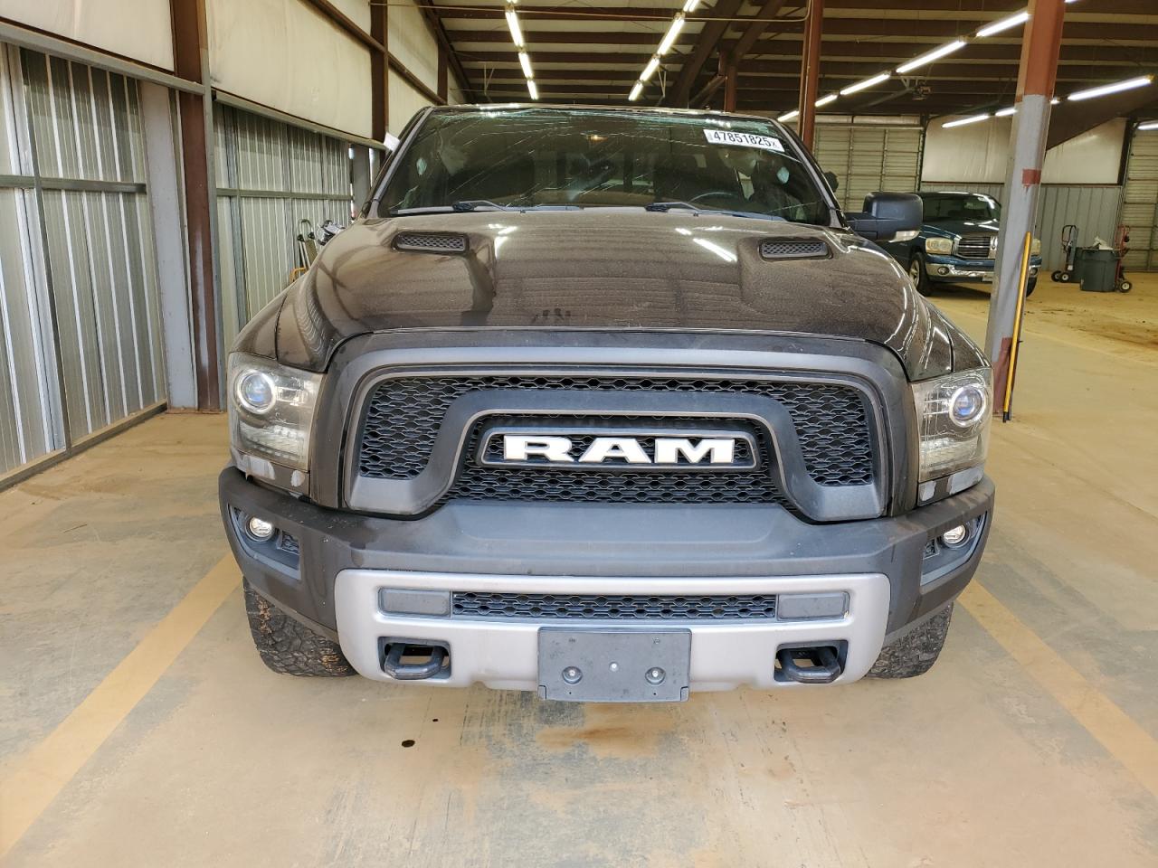 2016 RAM 1500 - Image 5