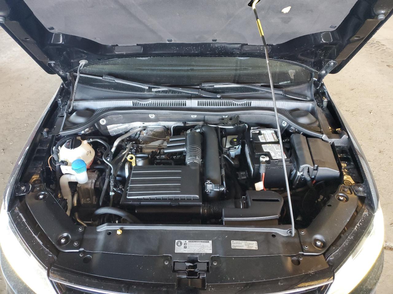 2017 Volkswagen Jetta - Image 11