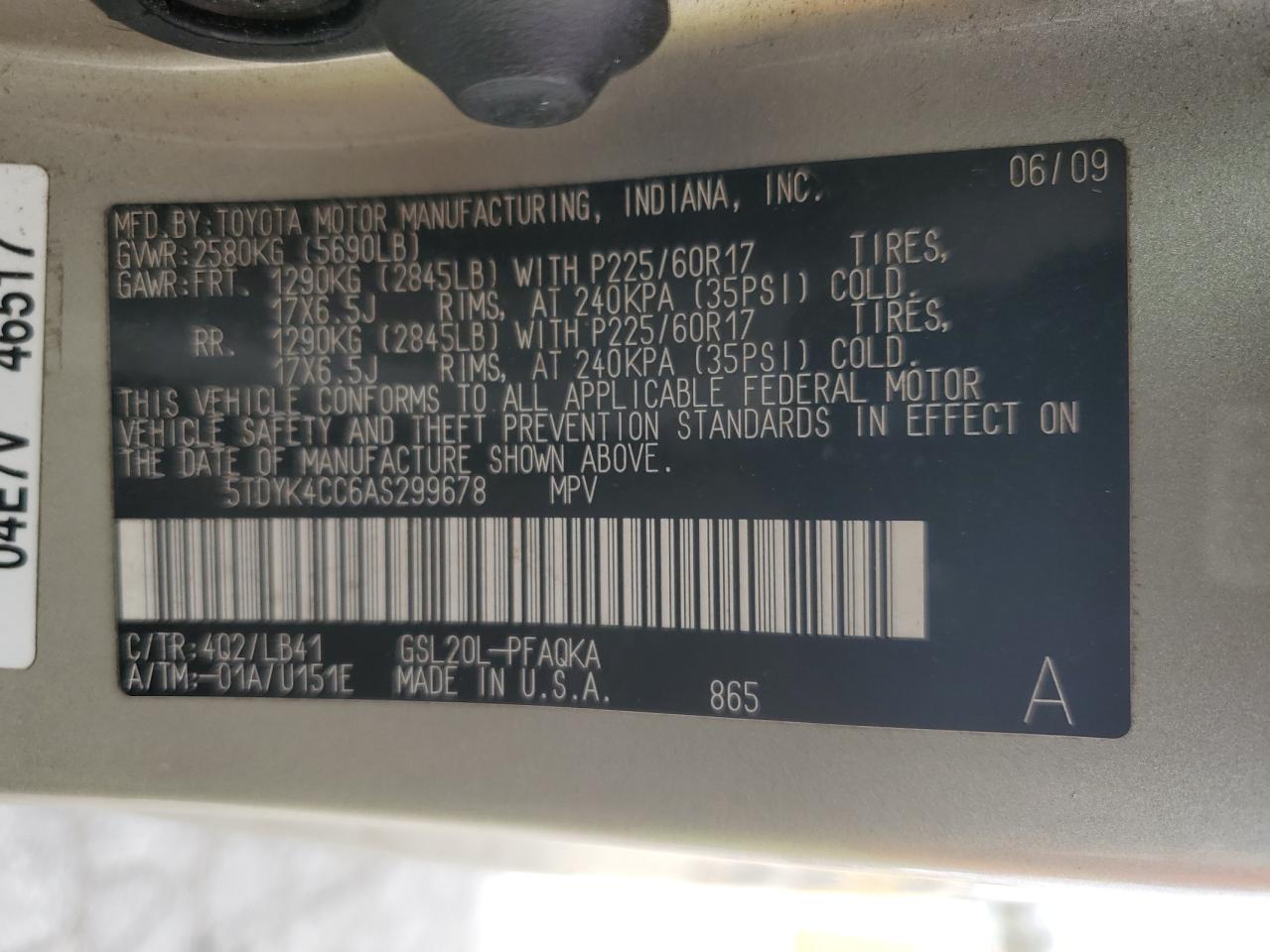 2010 Toyota Sienna - Image 16