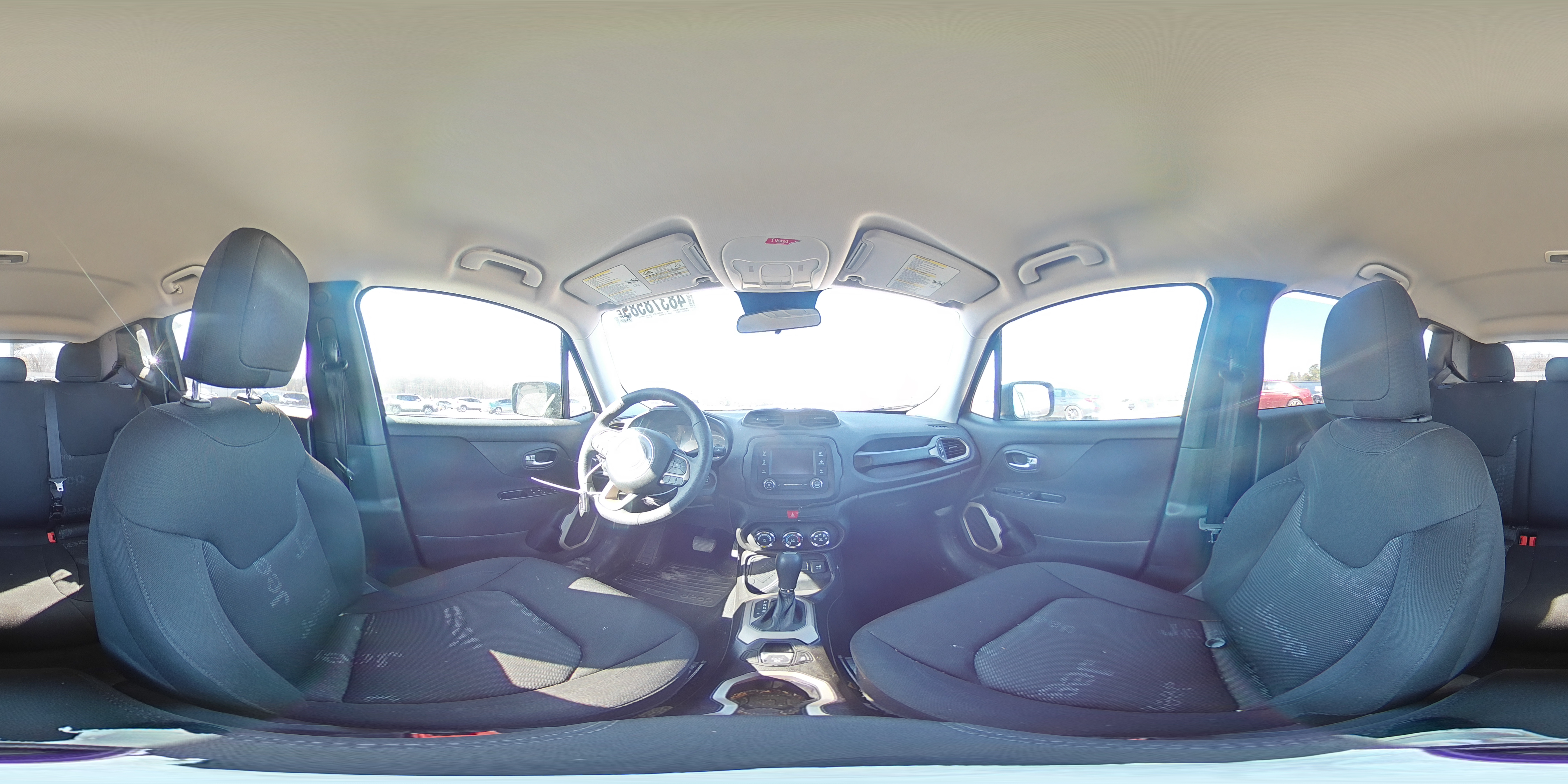 2017 Jeep Renegade - Image 13