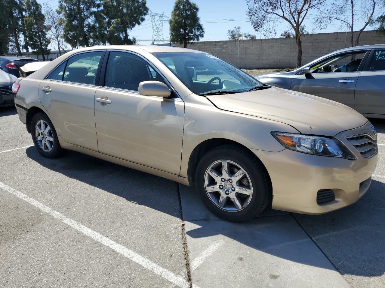 2010 Toyota Camry - Image 4
