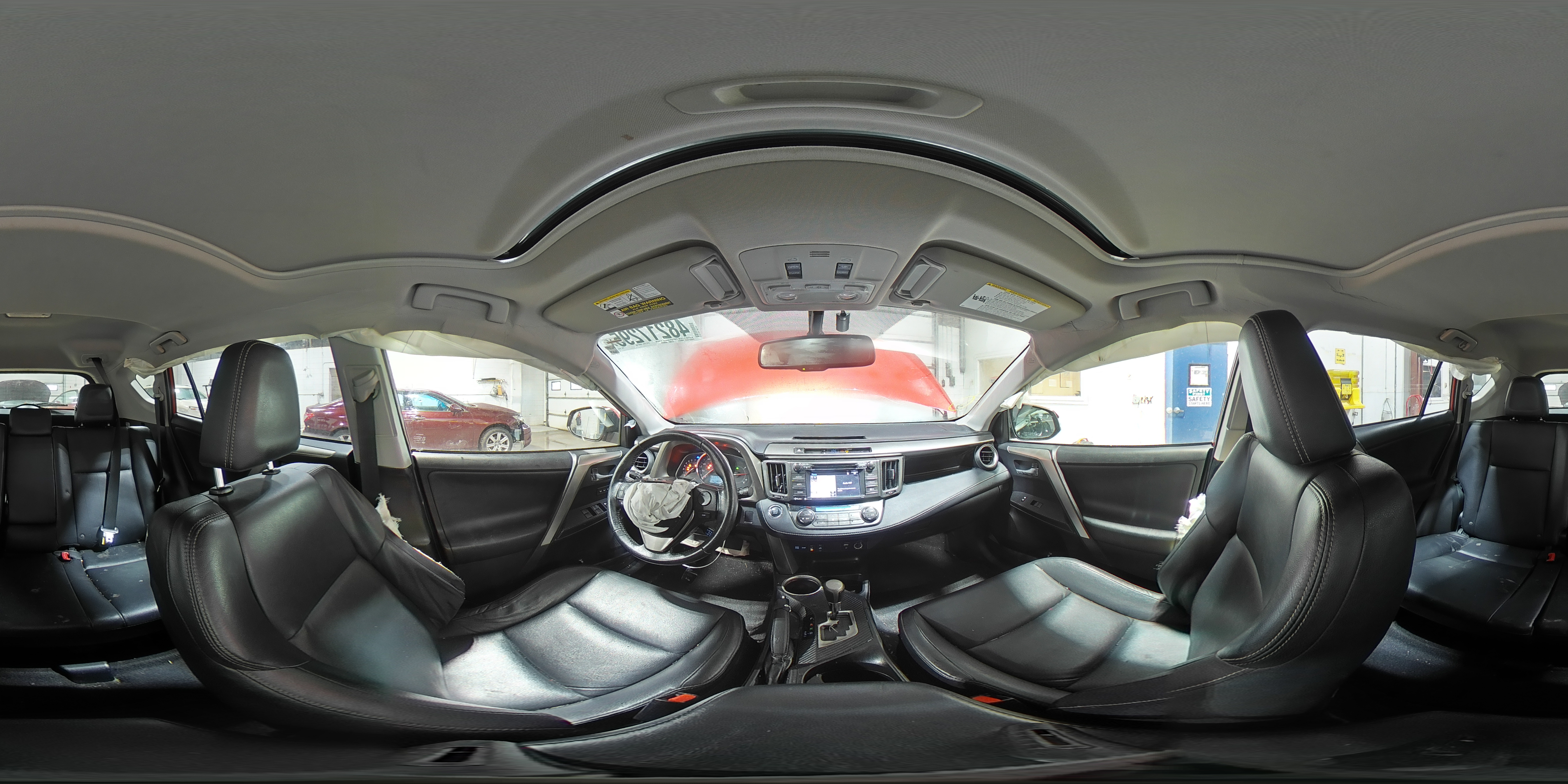 2015 Toyota RAV 4 - Image 13