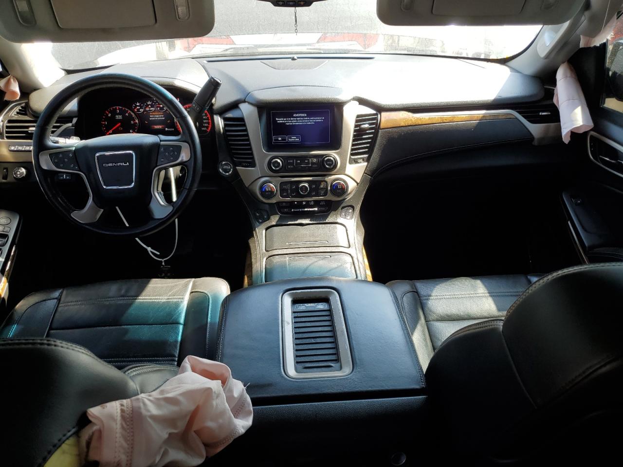 2015 GMC Yukon - Image 8