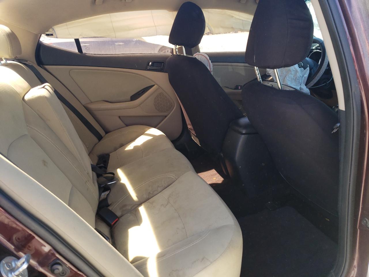 2012 Kia Optima - Image 11