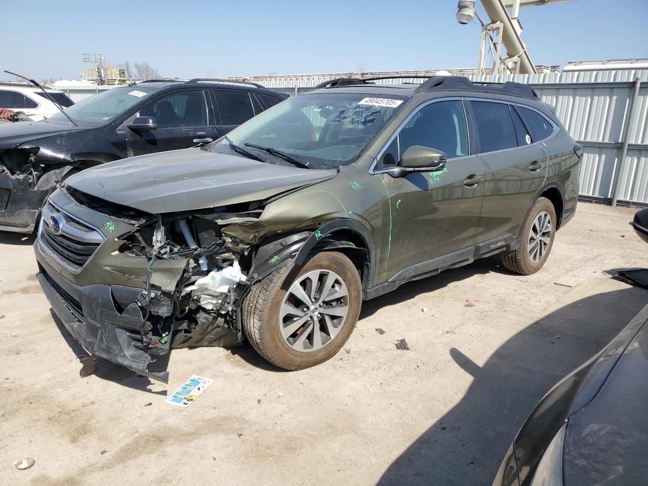 2020 Subaru Outback Premium for Sale in Kansas City, KS - Front End