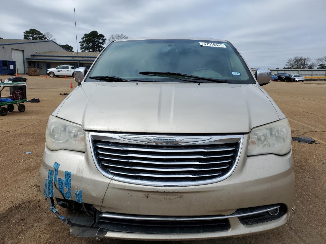 2013 Chrysler Town & Country - Image 5