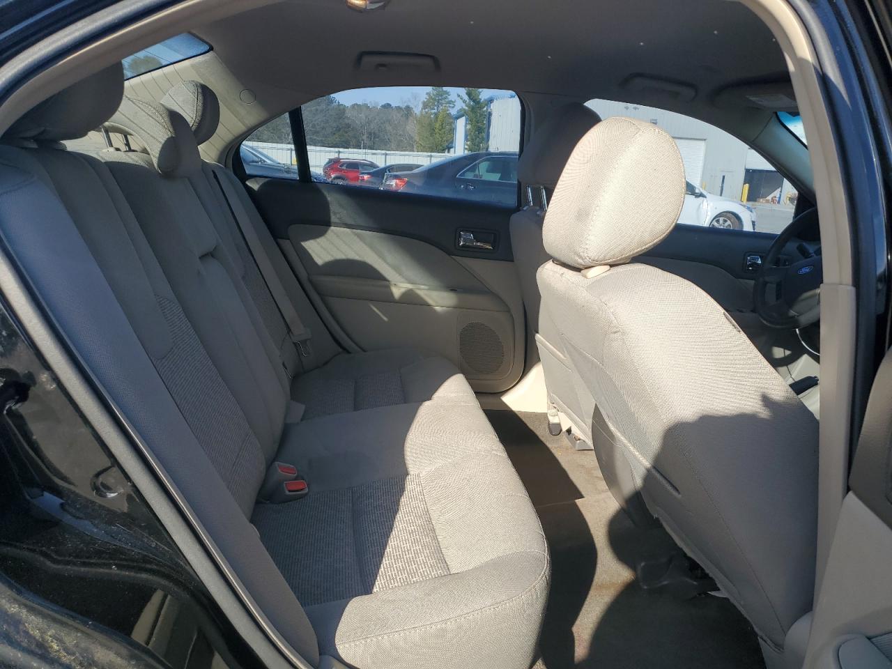 2012 Ford Fusion - Image 10