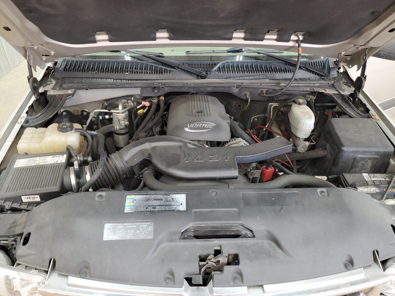 2004 Chevrolet Tahoe K1500 VIN: 1GNEK13Z04R202779 Lot: 49379925