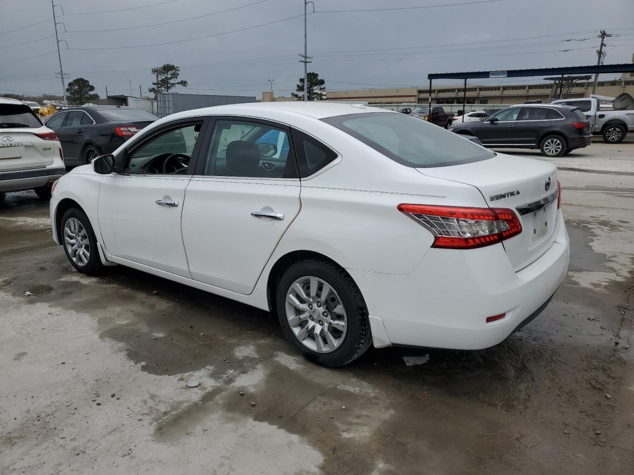 2015 Nissan Sentra - Image 2