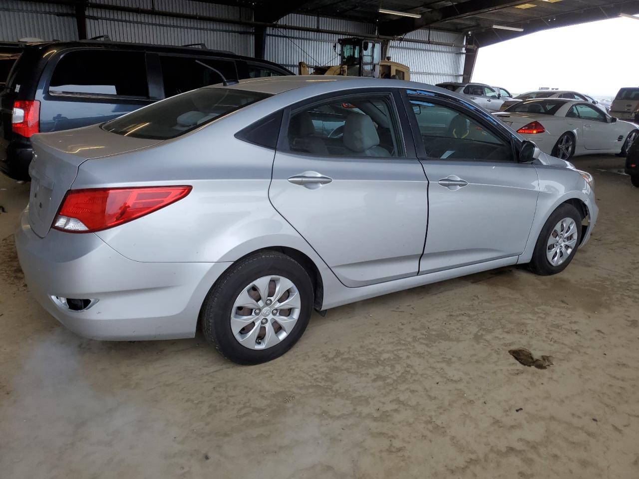 2015 Hyundai Accent - Image 3