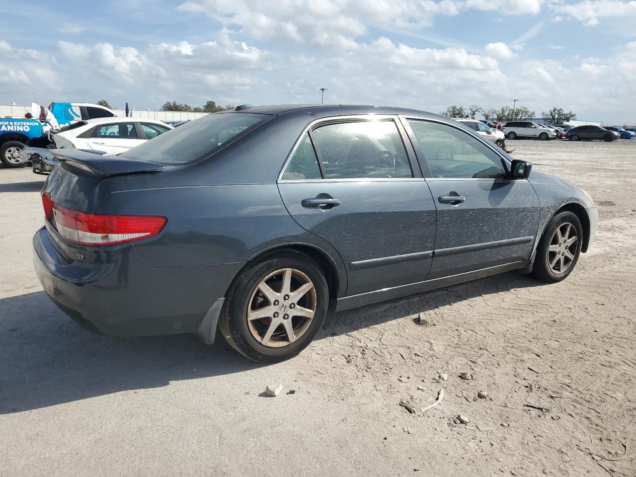 2004 Honda Accord - Image 3