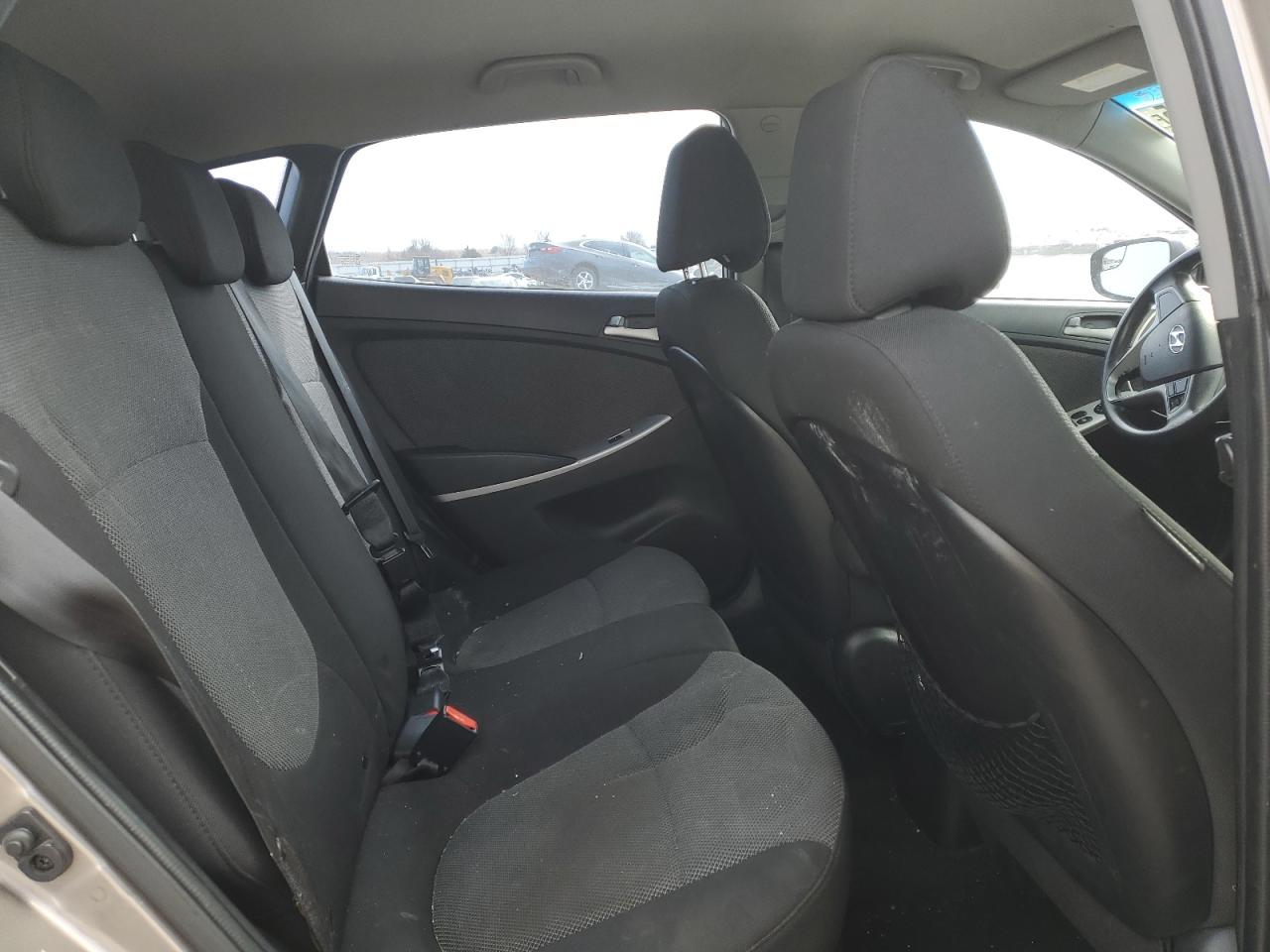 2014 Hyundai Accent - Image 11