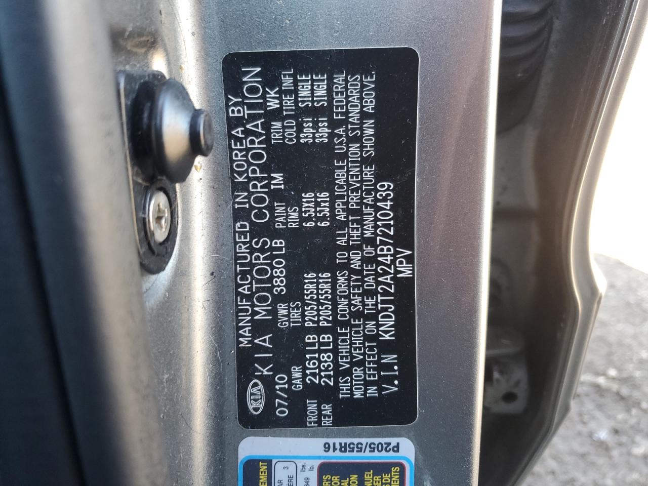 2011 Kia Soul + VIN: KNDJT2A24B7210439 Lot: 49473135