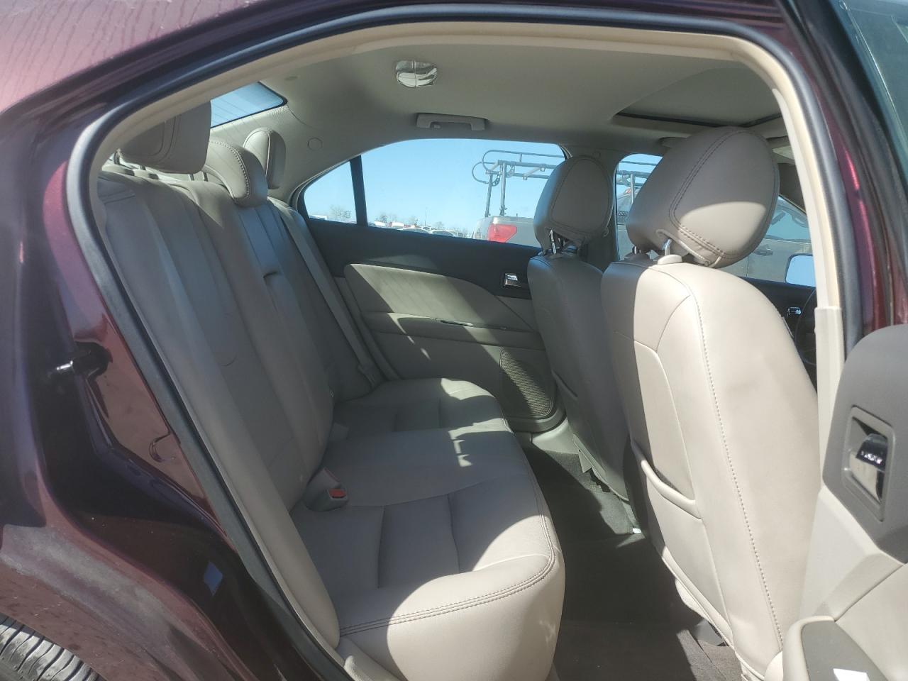 2012 Ford Fusion - Image 10