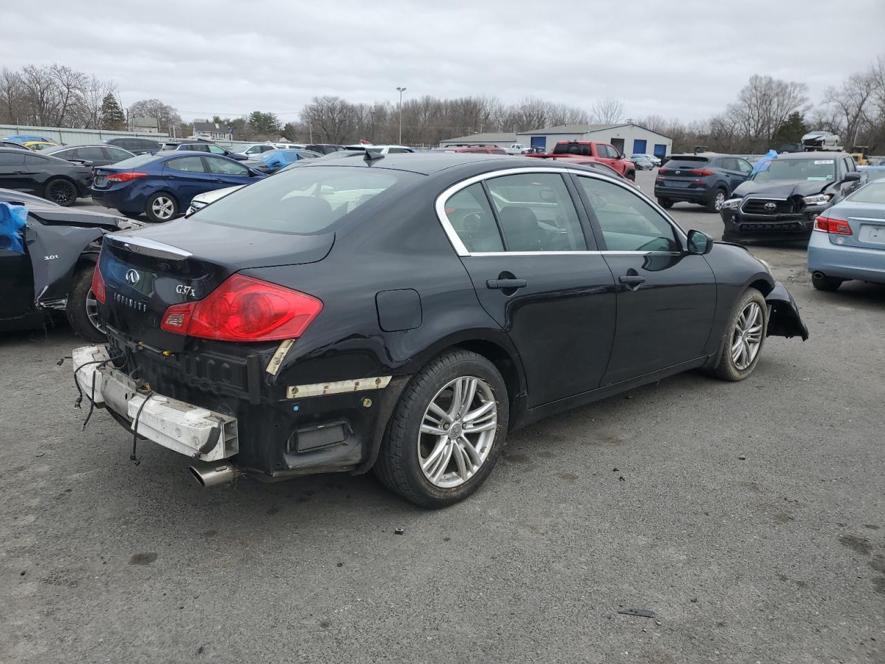 2011 Infiniti G - Image 3