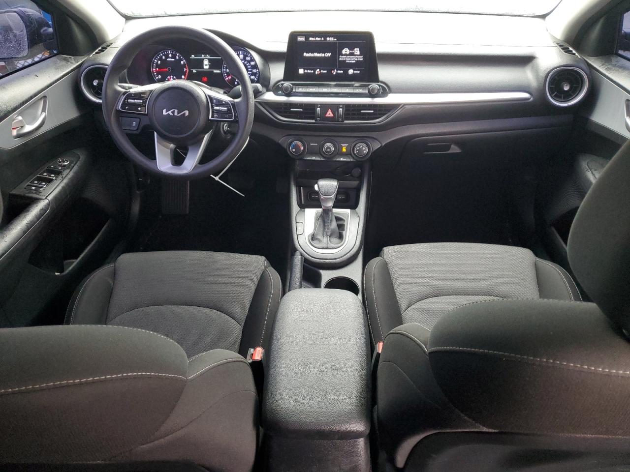 2023 Kia Forte - Image 8
