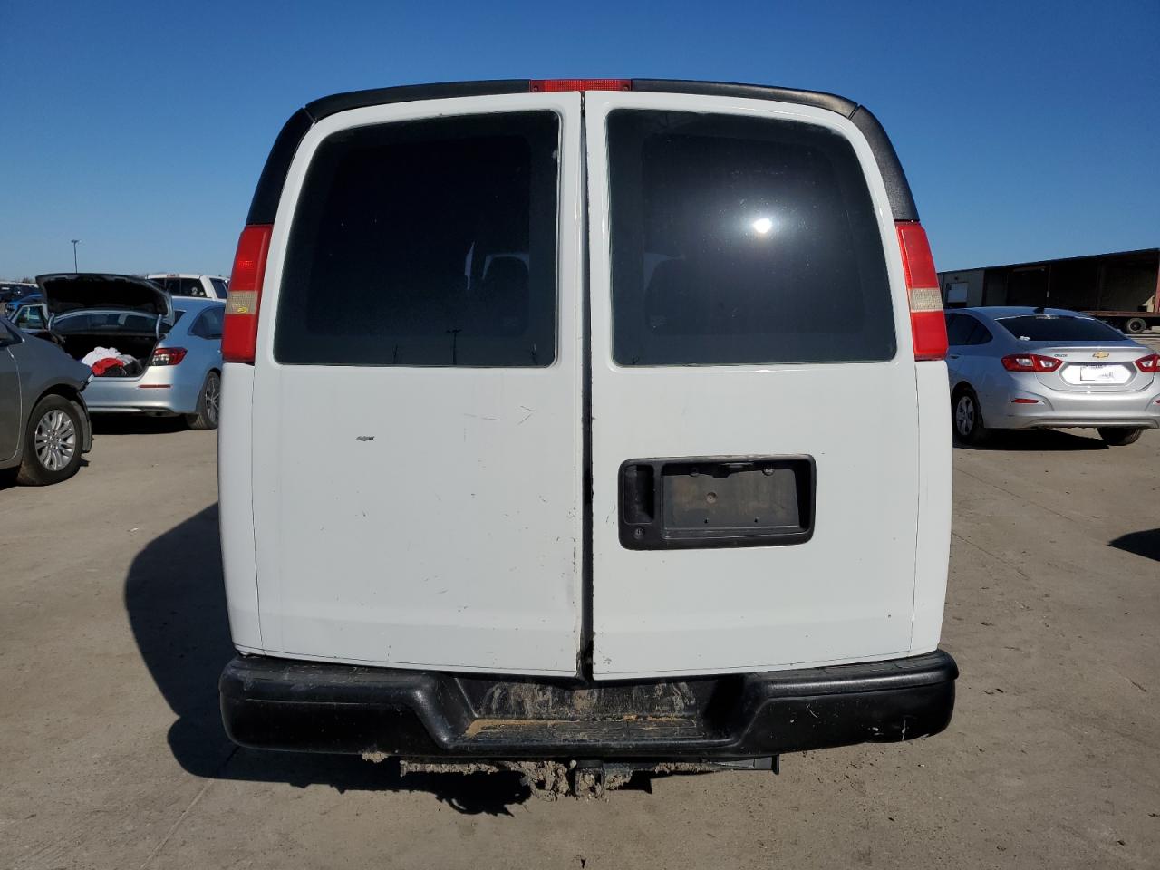 2006 Chevrolet Express - Image 6